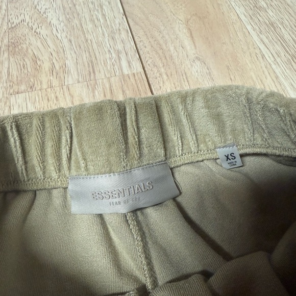 Essentials Fear of God Terry Shorts - Picture 4 of 6